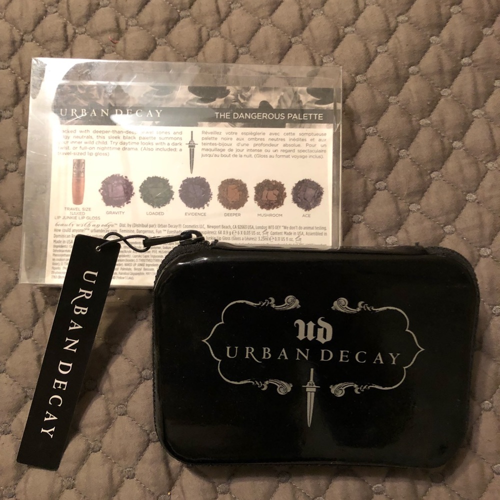 Urban Decay Dangerous Eyeshadow Palette